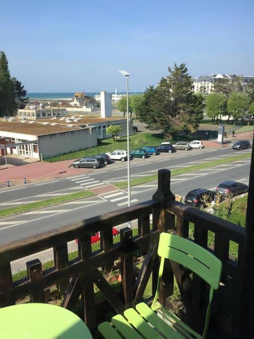 Apartmán Les Embruns - Le Balcon - 2Eme Etage Deauville Exteriér fotografie